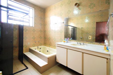 Casa à venda com 793m², 6 quartos e 3 vagasBanheiro da Suíte