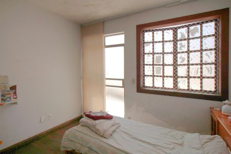 Casa à venda com 793m², 6 quartos e 3 vagasQuarto 3