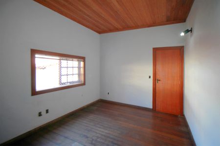 Casa à venda com 793m², 6 quartos e 3 vagasQuarto 1