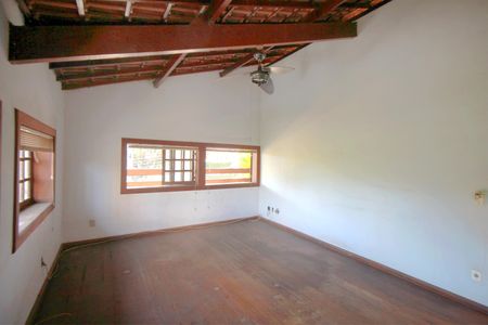 Casa à venda com 793m², 6 quartos e 3 vagasSótão