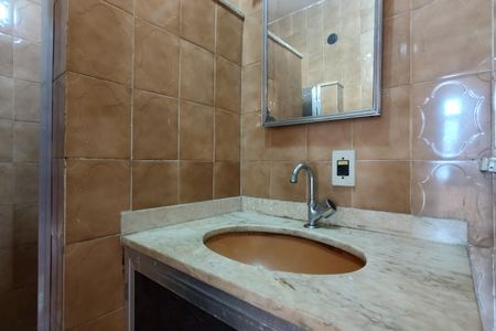 Apartamento à venda com 64m², 3 quartos e 1 vaga Apartamento à venda com 64m², 3 quartos e 1 vagaBanheiro Social