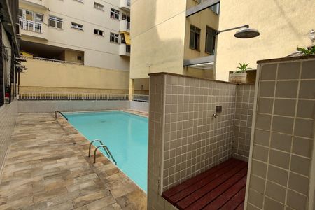 Apartamento à venda com 64m², 3 quartos e 1 vaga Apartamento à venda com 64m², 3 quartos e 1 vagaÁrea comum - Piscina