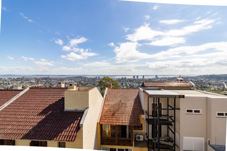 Casa de condomínio à venda com 632m², 4 quartos e 6 vagas Casa de condomínio à venda com 632m², 4 quartos e 6 vagasVista