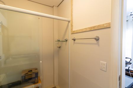 Casa de condomínio à venda com 632m², 4 quartos e 6 vagas Casa de condomínio à venda com 632m², 4 quartos e 6 vagasBanheiro