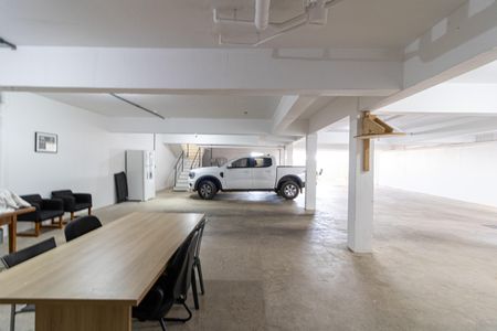 Casa de condomínio à venda com 632m², 4 quartos e 6 vagas Casa de condomínio à venda com 632m², 4 quartos e 6 vagasGaragem