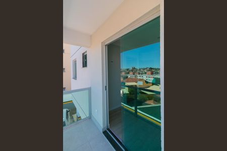 Apartamento à venda com 102m², 3 quartos e 2 vagas Apartamento à venda com 102m², 3 quartos e 2 vagasSacada/Quarto 3