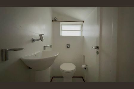 Casa à venda com 200m², 2 quartos e sem vagaLavabo da Sala