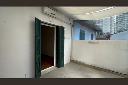 Casa à venda com 200m², 2 quartos e sem vagaTerraço