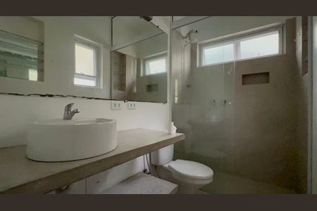 Casa à venda com 200m², 2 quartos e sem vagaBanheiro da Suíte