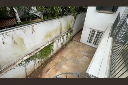 Casa à venda com 200m², 2 quartos e sem vagaQuintal