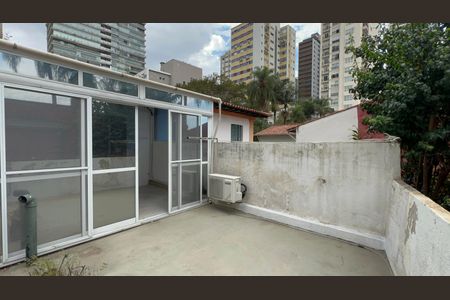 Casa à venda com 200m², 2 quartos e sem vagaTerraço
