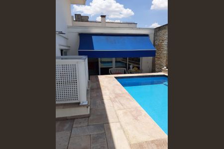 Casa à venda com 360m², 3 quartos e 4 vagas Casa à venda com 360m², 3 quartos e 4 vagasPISCINA