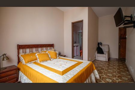 Apartamento à venda com 130m², 3 quartos e 1 vaga Apartamento à venda com 130m², 3 quartos e 1 vagaSuíte 2