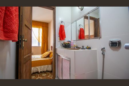 Apartamento à venda com 130m², 3 quartos e 1 vaga Apartamento à venda com 130m², 3 quartos e 1 vagaBanheiro da Suíte 2