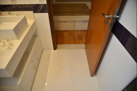 Apartamento à venda com 93m², 3 quartos e 2 vagasBanheiro da Suíte