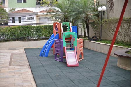 Apartamento à venda com 93m², 3 quartos e 2 vagasÁrea comum - Playground