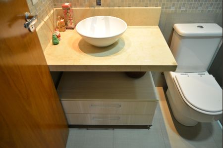 Apartamento à venda com 93m², 3 quartos e 2 vagasBanheiro Social