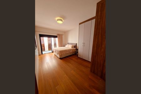 Casa à venda com 249m², 3 quartos e 2 vagas Casa à venda com 249m², 3 quartos e 2 vagasQuarto Suíte