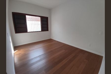 Casa à venda com 249m², 3 quartos e 2 vagas Casa à venda com 249m², 3 quartos e 2 vagasQuarto 3