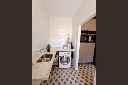 Casa à venda com 249m², 3 quartos e 2 vagas Casa à venda com 249m², 3 quartos e 2 vagasÁrea de Serviço