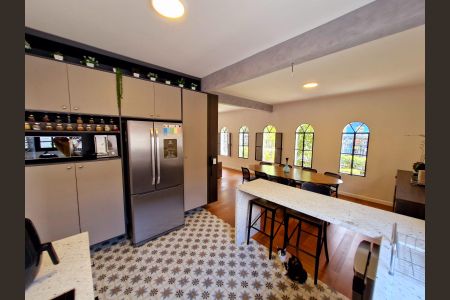 Casa à venda com 249m², 3 quartos e 2 vagas Casa à venda com 249m², 3 quartos e 2 vagasCozinha