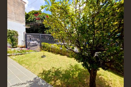 Casa à venda com 249m², 3 quartos e 2 vagas Casa à venda com 249m², 3 quartos e 2 vagasÁrea Externa