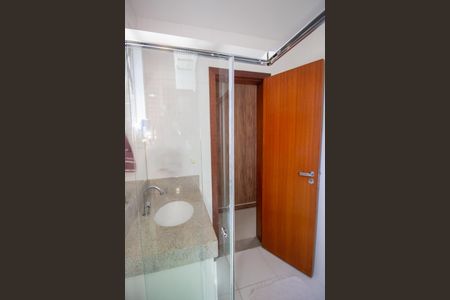 Apartamento à venda com 78m², 3 quartos e 2 vagas Apartamento à venda com 78m², 3 quartos e 2 vagasBanheiro da Suíte