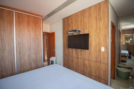 Apartamento à venda com 78m², 3 quartos e 2 vagas Apartamento à venda com 78m², 3 quartos e 2 vagas Suíte