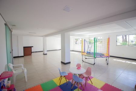 Apartamento à venda com 78m², 3 quartos e 2 vagas Apartamento à venda com 78m², 3 quartos e 2 vagasÁrea comum - Salão de festas