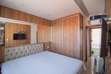 Apartamento à venda com 78m², 3 quartos e 2 vagas Apartamento à venda com 78m², 3 quartos e 2 vagas Suíte