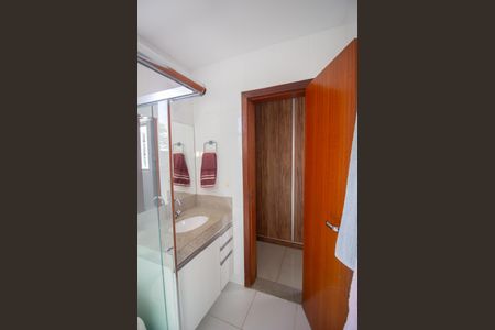 Apartamento à venda com 78m², 3 quartos e 2 vagas Apartamento à venda com 78m², 3 quartos e 2 vagasBanheiro da Suíte