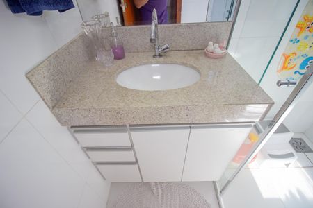 Apartamento à venda com 78m², 3 quartos e 2 vagas Apartamento à venda com 78m², 3 quartos e 2 vagasBanheiro Social