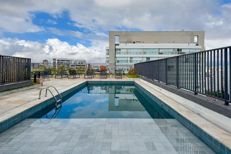 Studio à venda com 24m², 1 quarto e sem vaga Studio à venda com 24m², 1 quarto e sem vagaPiscina - Rooftop