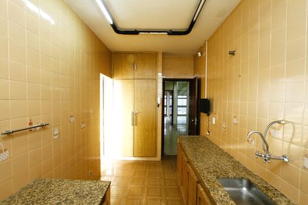 Casa à venda com 360m², 4 quartos e 4 vagasCozinha