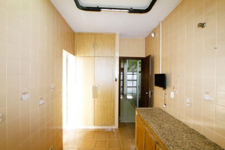 Casa à venda com 360m², 4 quartos e 4 vagasCozinha