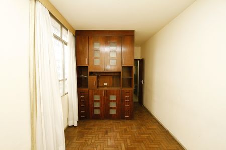 Casa à venda com 360m², 4 quartos e 4 vagasSuíte