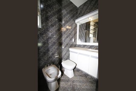 Casa à venda com 360m², 4 quartos e 4 vagasBanheiro da Suíte