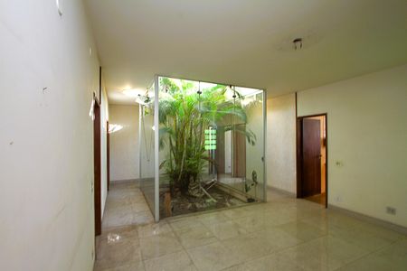 Casa à venda com 360m², 4 quartos e 4 vagasCozinha