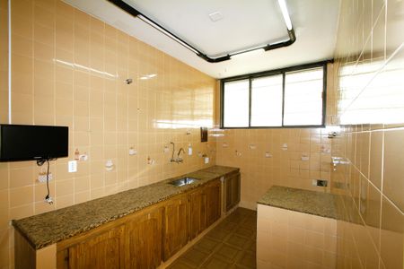 Casa à venda com 360m², 4 quartos e 4 vagasCozinha