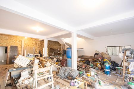 Casa à venda com 450m², 6 quartos e 6 vagas Casa à venda com 450m², 6 quartos e 6 vagasÁrea comum