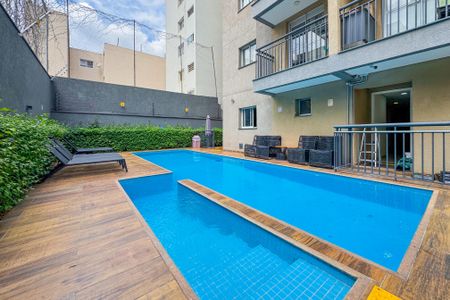 Studio à venda com 38m², 1 quarto e sem vaga Studio à venda com 38m², 1 quarto e sem vagaPiscina