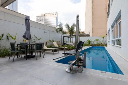 Studio à venda com 29m², 1 quarto e sem vaga Studio à venda com 29m², 1 quarto e sem vagaÁrea comum - Piscina