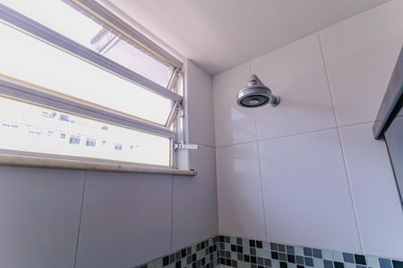 Apartamento à venda com 82m², 2 quartos e 1 vaga Apartamento à venda com 82m², 2 quartos e 1 vagaBanheiro Social