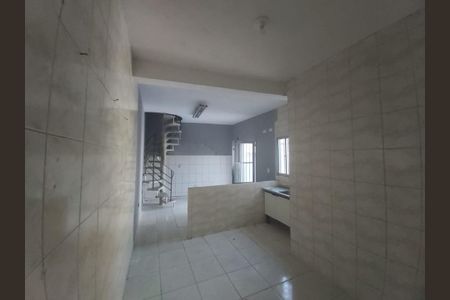 Casa à venda com 140m², 4 quartos e 2 vagas Casa à venda com 140m², 4 quartos e 2 vagasFoto 12