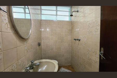 Casa à venda com 107m², 3 quartos e 2 vagas Casa à venda com 107m², 3 quartos e 2 vagasBanheiro