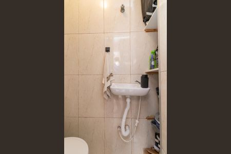 Casa à venda com 140m², 2 quartos e 2 vagasLavabo 1