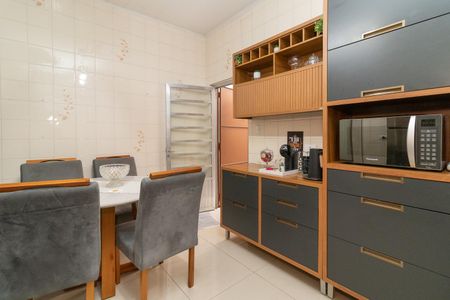 Casa à venda com 140m², 2 quartos e 2 vagasCozinha