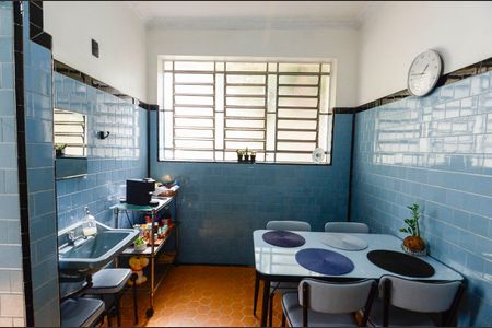 Casa à venda com 220m², 3 quartos e 1 vaga Casa à venda com 220m², 3 quartos e 1 vagaCopa