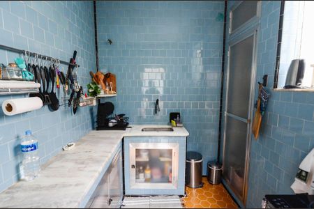 Casa à venda com 220m², 3 quartos e 1 vaga Casa à venda com 220m², 3 quartos e 1 vagaCozinha