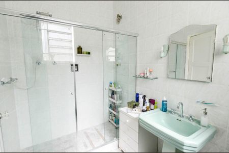 Casa à venda com 220m², 3 quartos e 1 vaga Casa à venda com 220m², 3 quartos e 1 vagaBanheiro